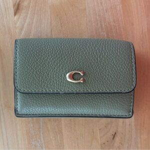 Coach Essential Mini Trifold Wallet